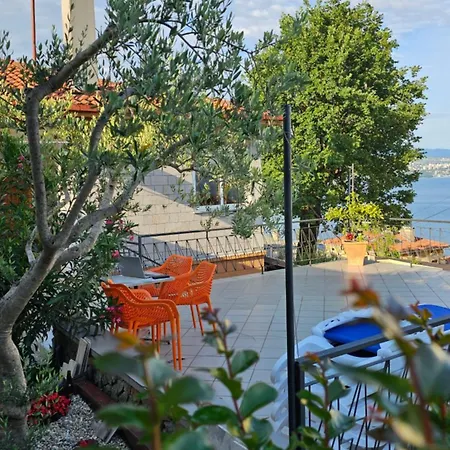 Elvira Appartement *